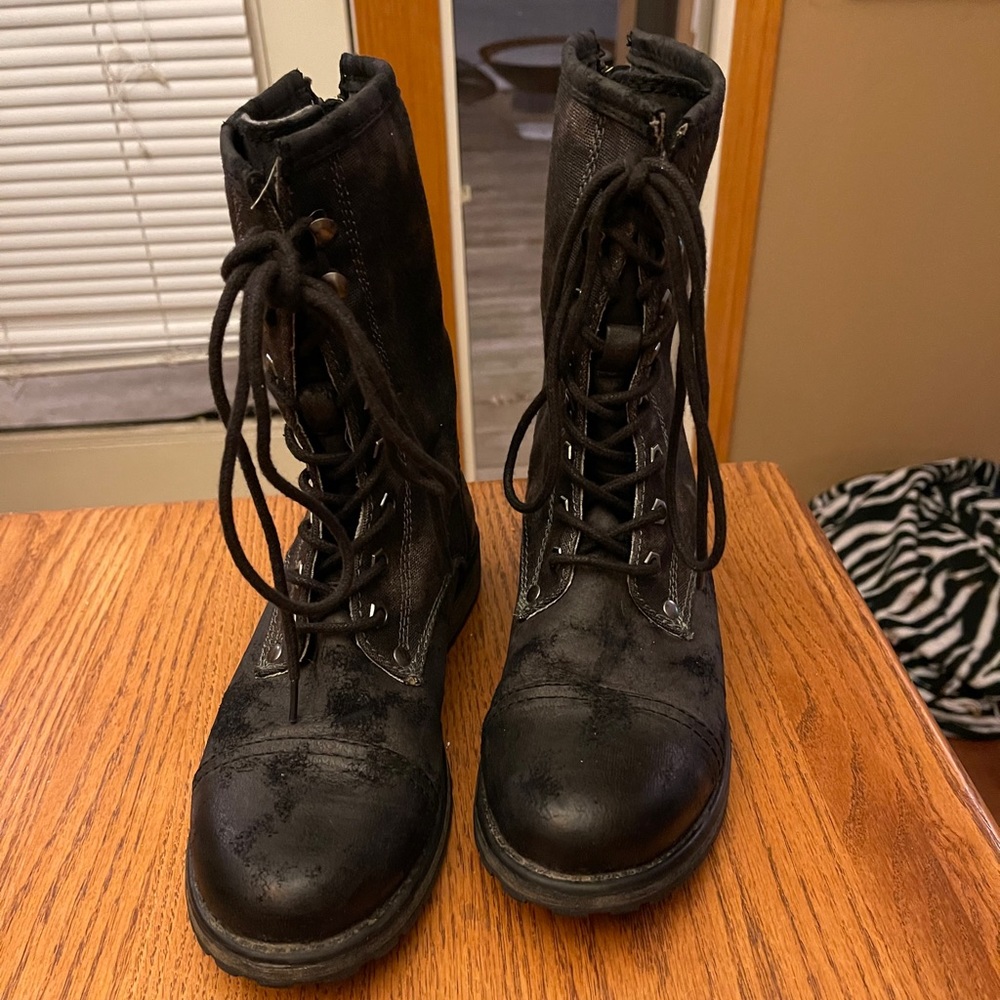 Roxy Boots